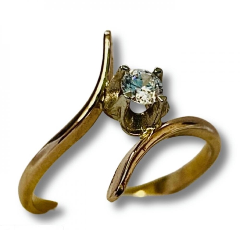 Кольцо с фианитом из золота 585 пробы арт.К506 16,5