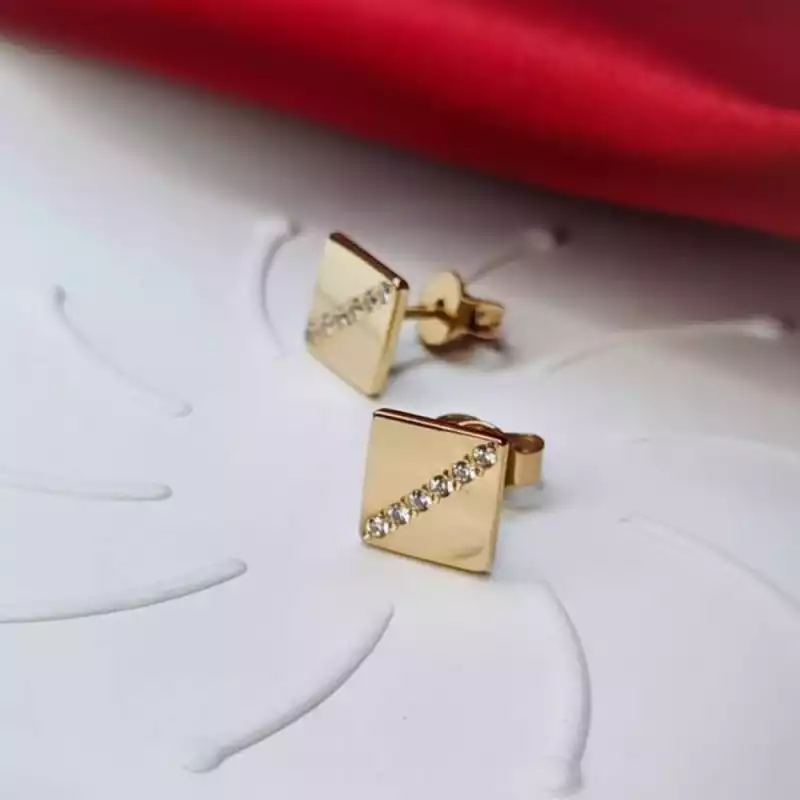 Серьги-гвоздики с фианитами из золота 585 пробы арт.С412